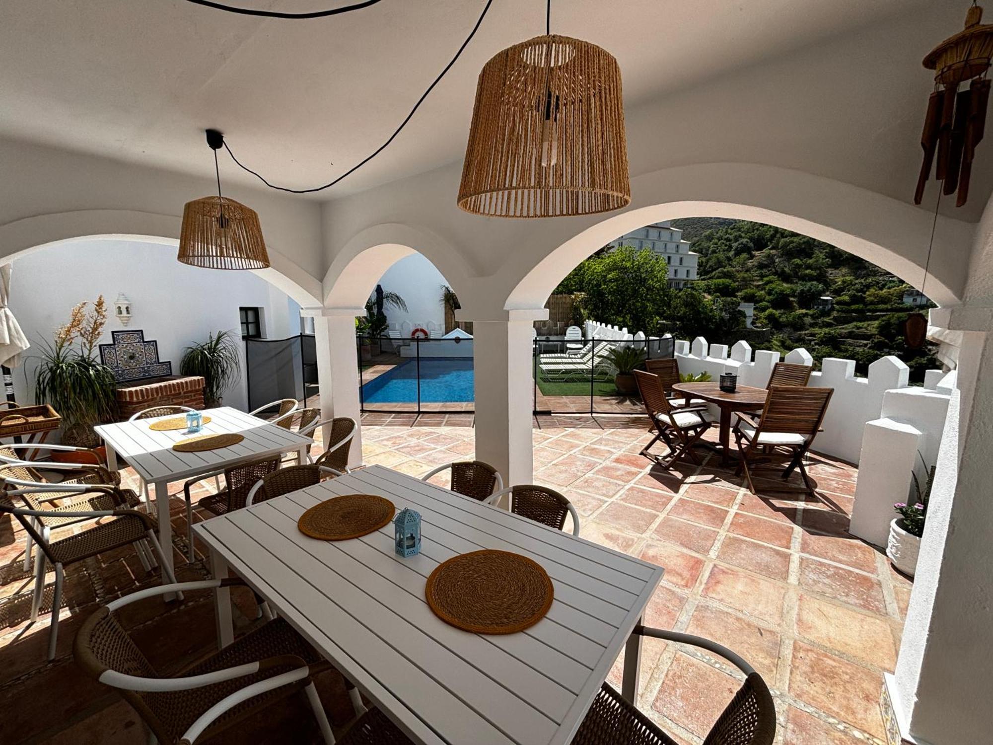 Casa Del Leon Villa Istan Exterior photo